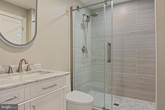 10900 HUNTER STATION RD, Vienna, VA 22181