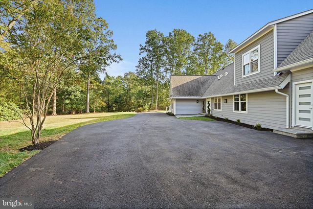 10900 HUNTER STATION RD, Vienna, VA 22181