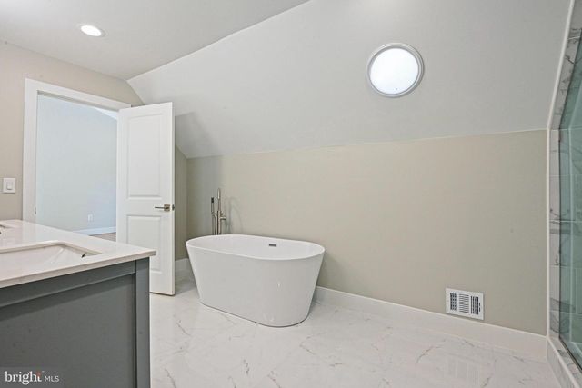10900 HUNTER STATION RD, Vienna, VA 22181