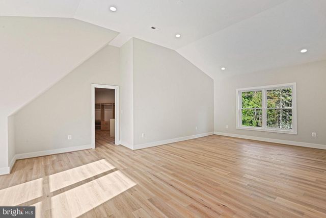 10900 HUNTER STATION RD, Vienna, VA 22181
