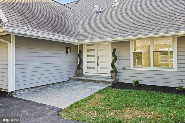 10900 HUNTER STATION RD, Vienna, VA 22181
