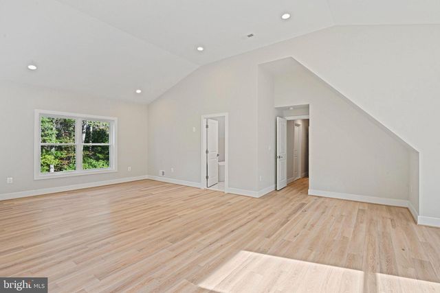 10900 HUNTER STATION RD, Vienna, VA 22181