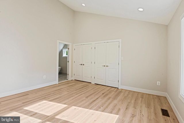 10900 HUNTER STATION RD, Vienna, VA 22181