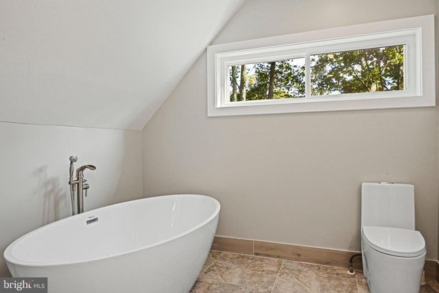 10900 HUNTER STATION RD, Vienna, VA 22181