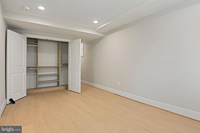 10900 HUNTER STATION RD, Vienna, VA 22181