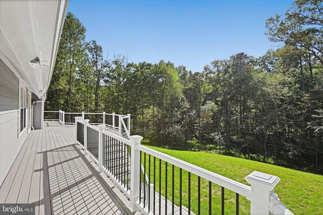 10900 HUNTER STATION RD, Vienna, VA 22181
