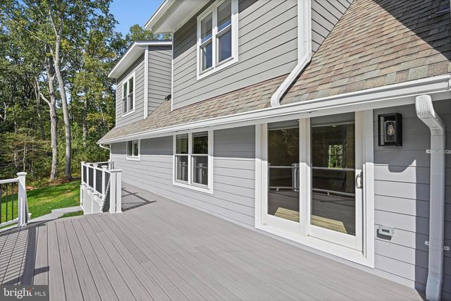 10900 HUNTER STATION RD, Vienna, VA 22181
