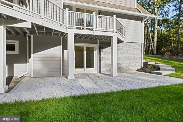 10900 HUNTER STATION RD, Vienna, VA 22181