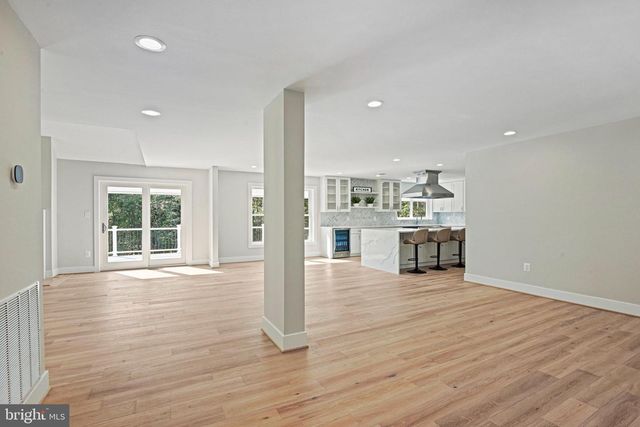 10900 HUNTER STATION RD, Vienna, VA 22181