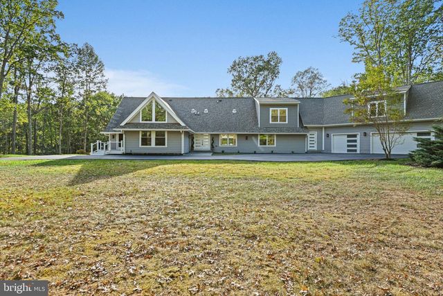 10900 HUNTER STATION RD, Vienna, VA 22181