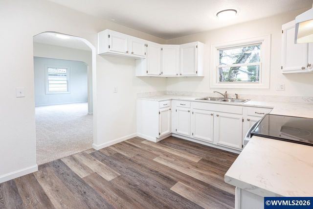 1305 S 2nd St, Lebanon, OR 97355