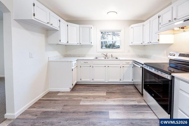 1305 S 2nd St, Lebanon, OR 97355