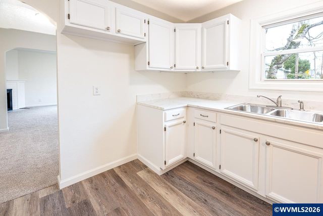 1305 S 2nd St, Lebanon, OR 97355