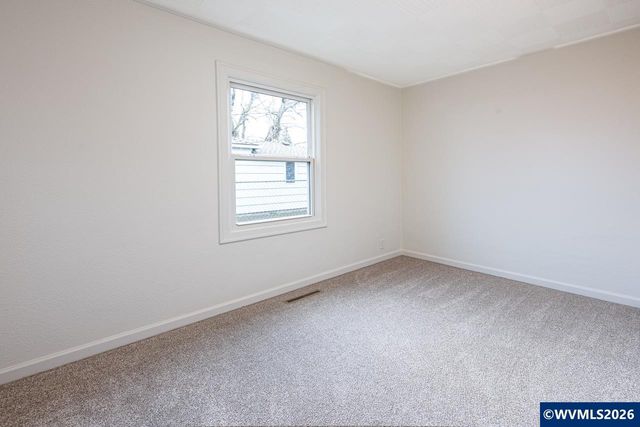 1305 S 2nd St, Lebanon, OR 97355