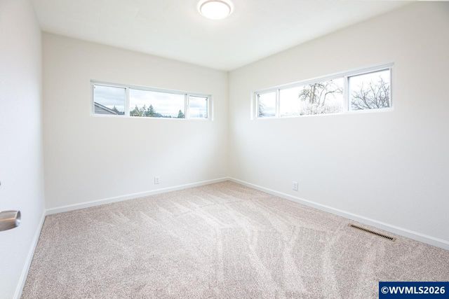 1305 S 2nd St, Lebanon, OR 97355