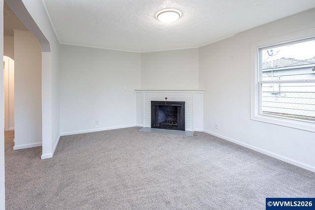 1305 S 2nd St, Lebanon, OR 97355