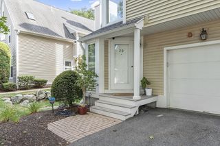 20 Hammond Pl 20, Woburn, MA 01801