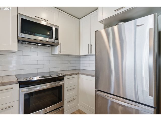 5930 Se 96TH Ave, Portland, OR 97266