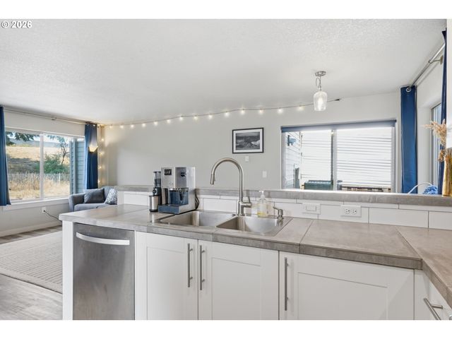 5930 Se 96TH Ave, Portland, OR 97266
