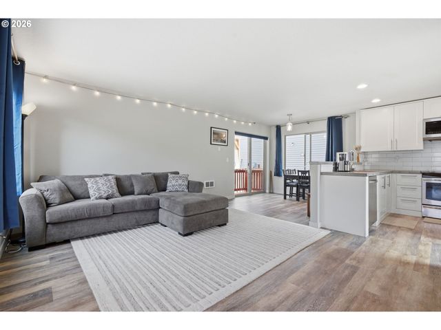 5930 Se 96TH Ave, Portland, OR 97266
