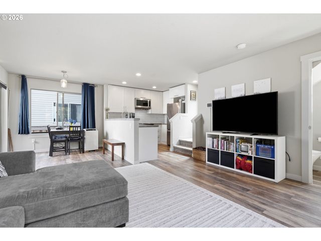 5930 Se 96TH Ave, Portland, OR 97266