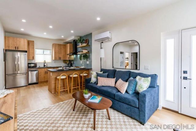 725 Pennsylvania Ave 727-1, San Diego, CA 92103