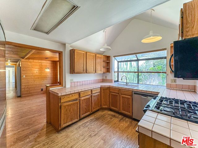 3124 Veteran Avenue, Los Angeles, CA 90034