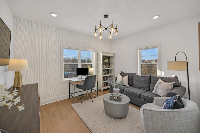 6850 River Birch DRIVE, Mequon, WI 53092