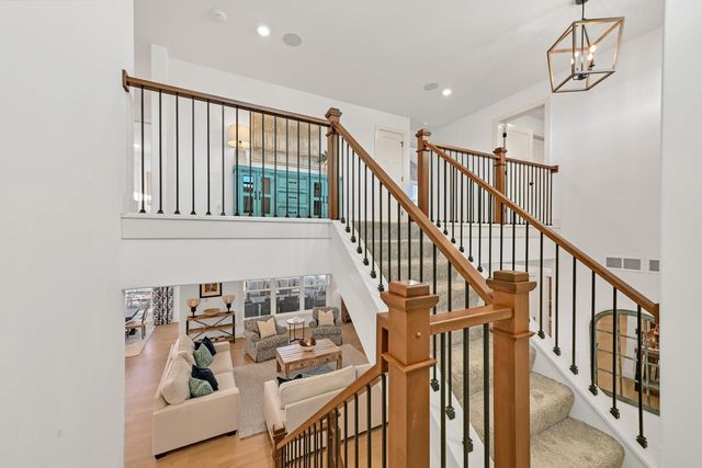 6850 River Birch DRIVE, Mequon, WI 53092
