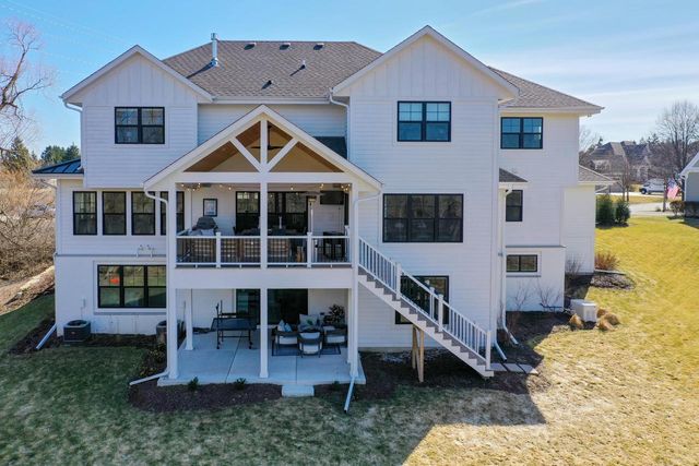 6850 River Birch DRIVE, Mequon, WI 53092