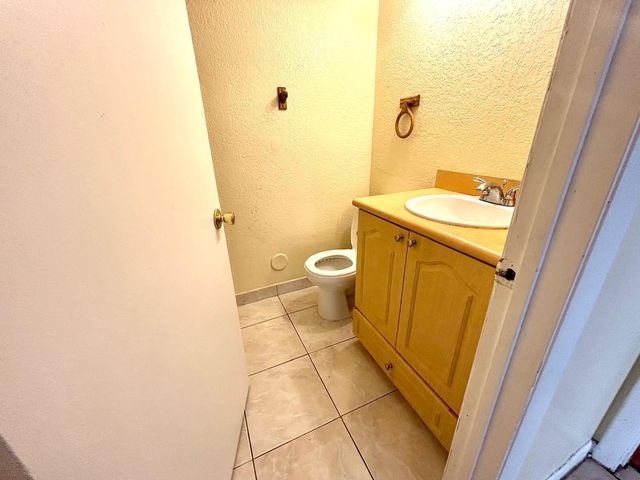 11201 SW 13th Street, Pembroke Pines, FL 33025