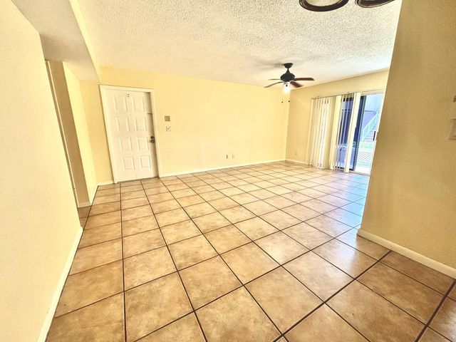 11201 SW 13th Street, Pembroke Pines, FL 33025