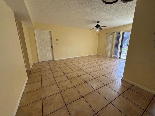 11201 SW 13th Street, Pembroke Pines, FL 33025