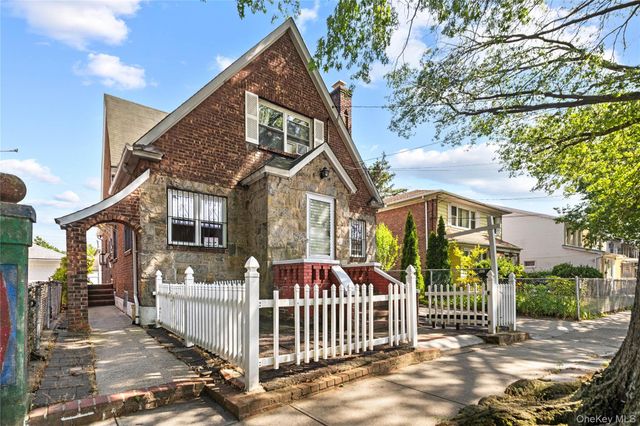 140-50 Quince Avenue, Flushing, NY 11355