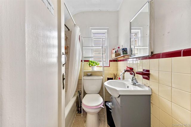 140-50 Quince Avenue, Flushing, NY 11355