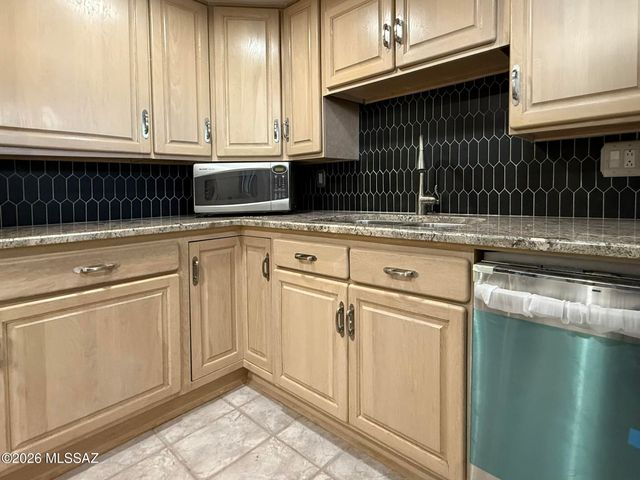 373 W Veterans Boulevard, Tucson, AZ 85713