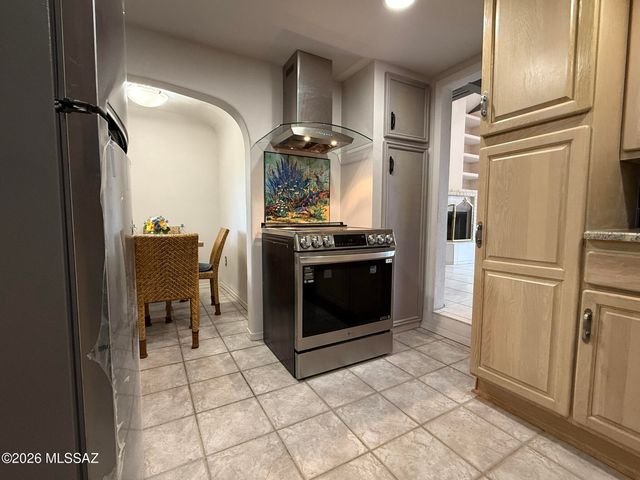 373 W Veterans Boulevard, Tucson, AZ 85713