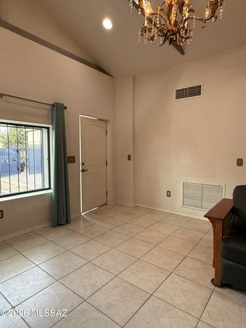 373 W Veterans Boulevard, Tucson, AZ 85713