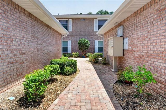 6650 Ilex CIR 6C, Naples, FL 34109