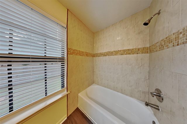 7514 Dogwood Falls Road, Houston, TX 77095