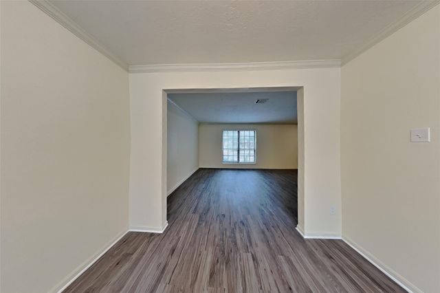 7514 Dogwood Falls Road, Houston, TX 77095