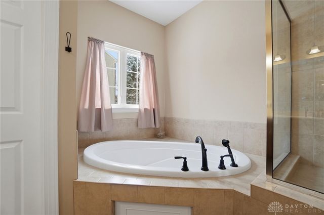 130 Wells Drive, Springboro, OH 45066