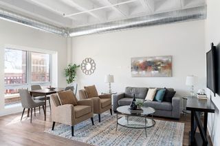 1610 N Normandy Avenue 204, Chicago, IL 60707