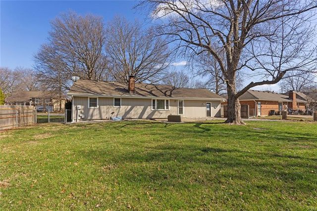 717 NE Mulberry Street, Lee's Summit, MO 64086