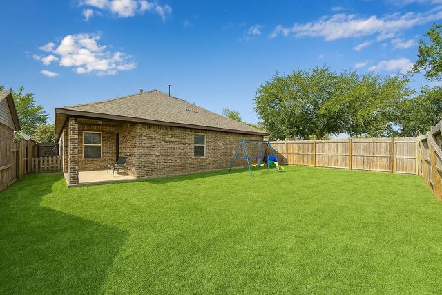 19330 S Cottonwood Green Lane, Cypress, TX 77433