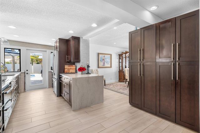 4421 NE 31st Avenue, Lighthouse Point, FL 33064