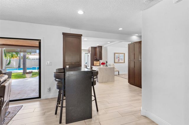 4421 NE 31st Avenue, Lighthouse Point, FL 33064