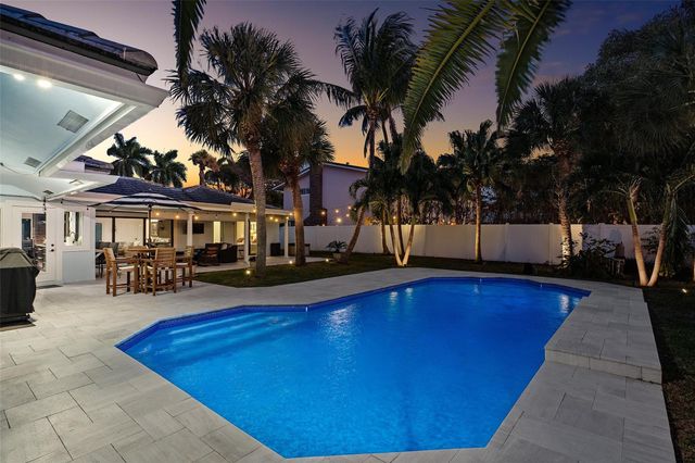 4421 NE 31st Avenue, Lighthouse Point, FL 33064