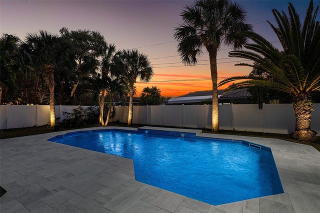 4421 NE 31st Avenue, Lighthouse Point, FL 33064