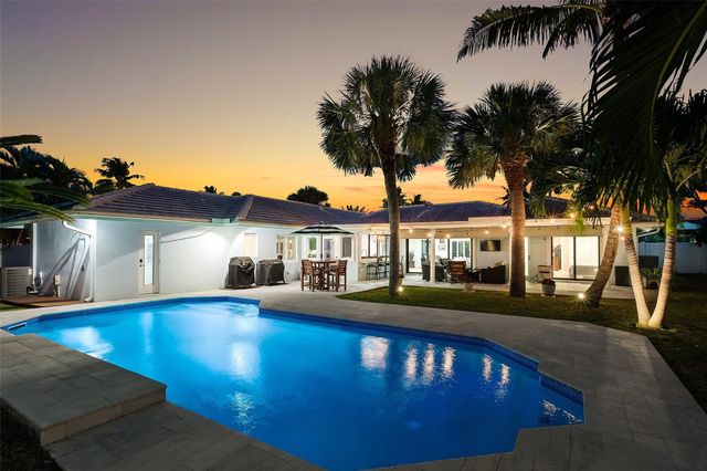 4421 NE 31st Avenue, Lighthouse Point, FL 33064